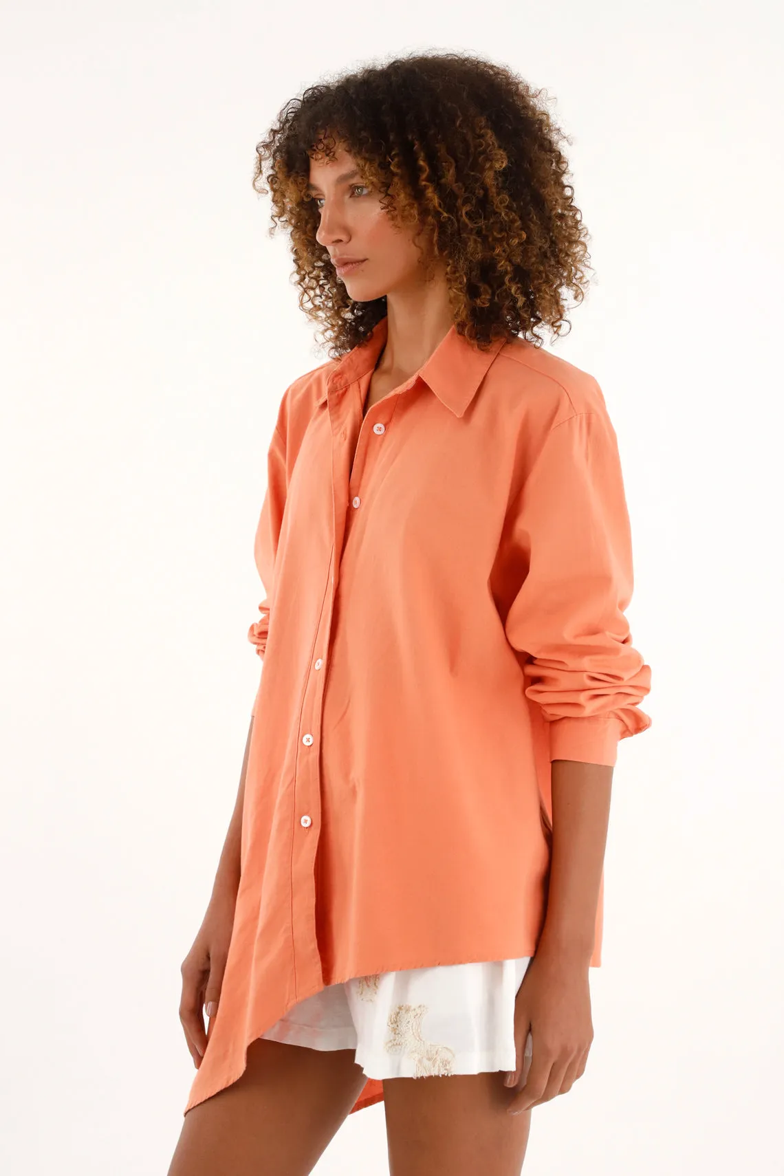 Camisa naranja cuello clásico en algodón 100% para mujer