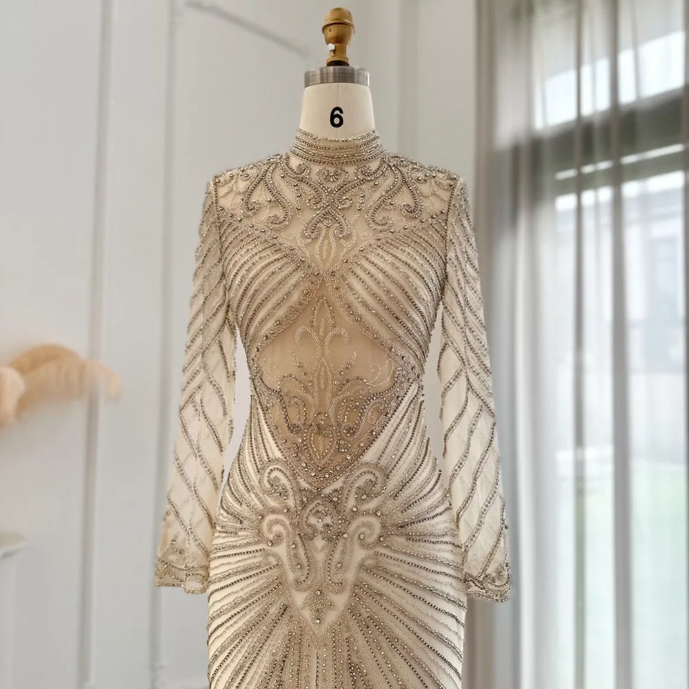 Vestido de Festa Longo com Silhueta Sereia e Detalhes em Cristais - Modelo Especial