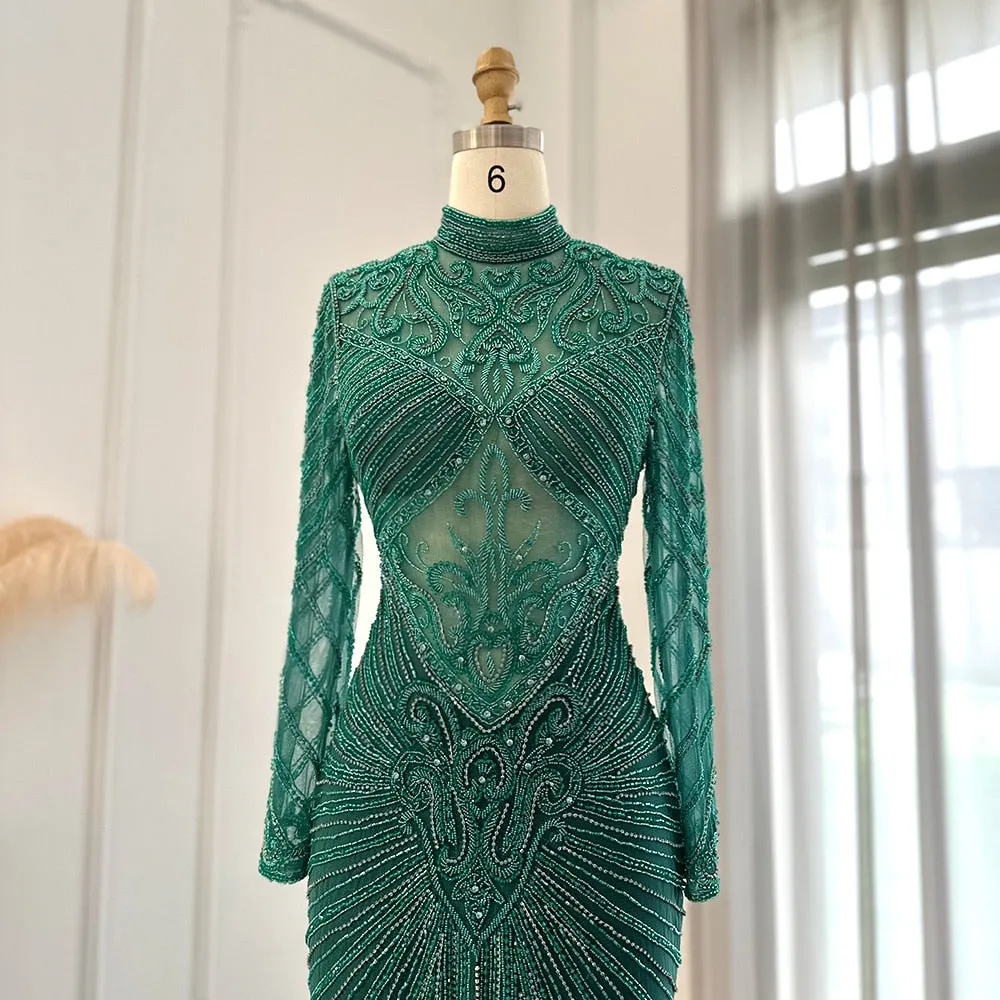 Vestido de Festa Longo com Silhueta Sereia e Detalhes em Cristais - Modelo Especial