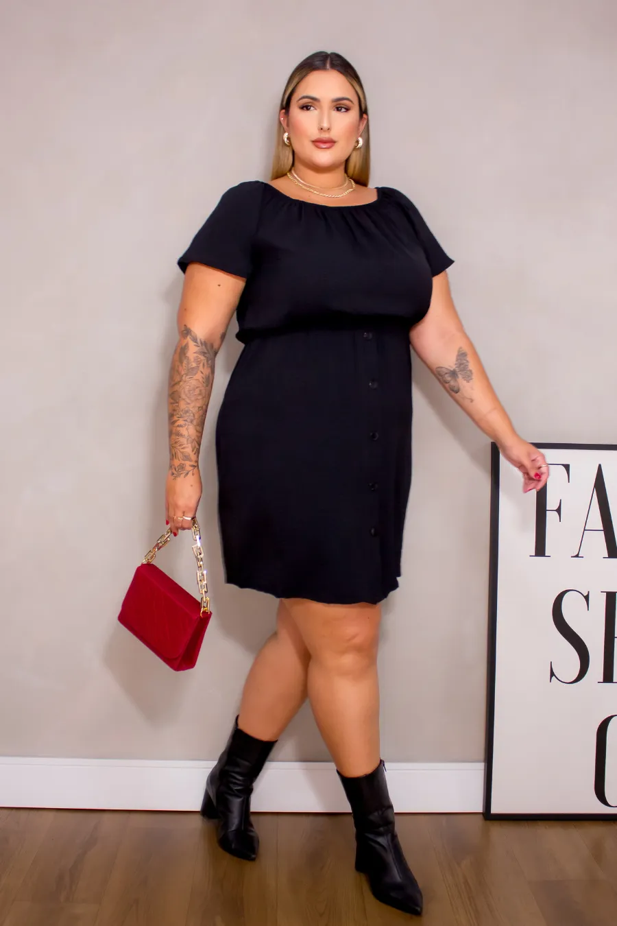 Vestido Plus Size Com Botões Bardot